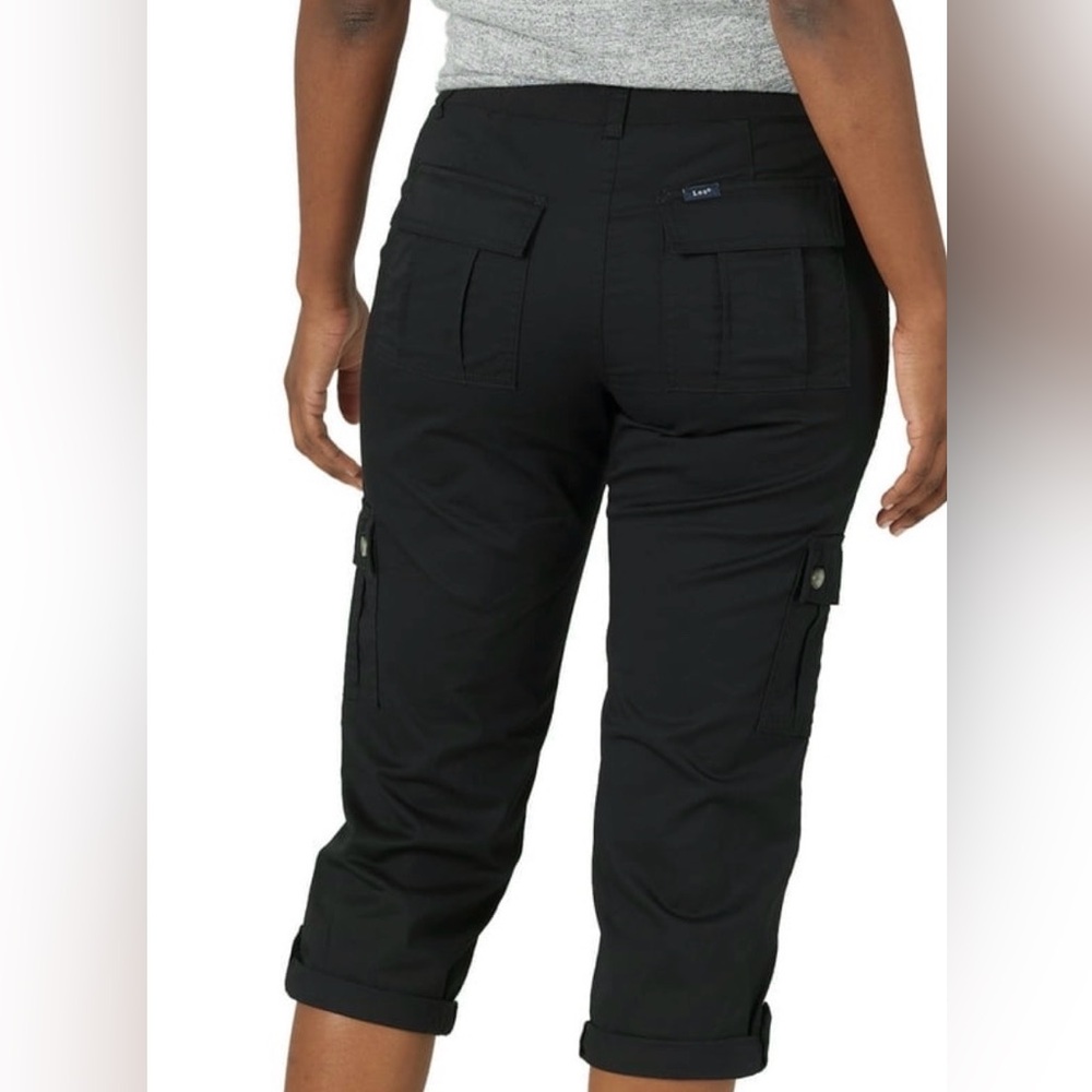 NWT Lee Women's Relaxed Fit Austyn Cargo Capri Pant - Black, - Picture 7 of 16